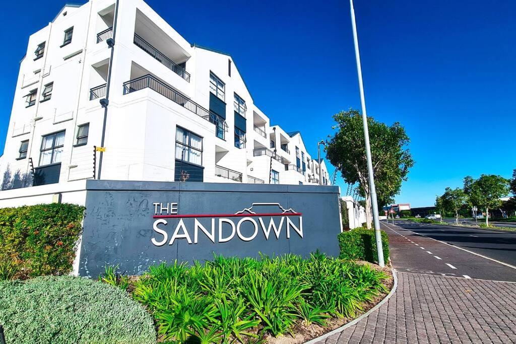 1d - Serene Retreat Of Parklands Kaapstad