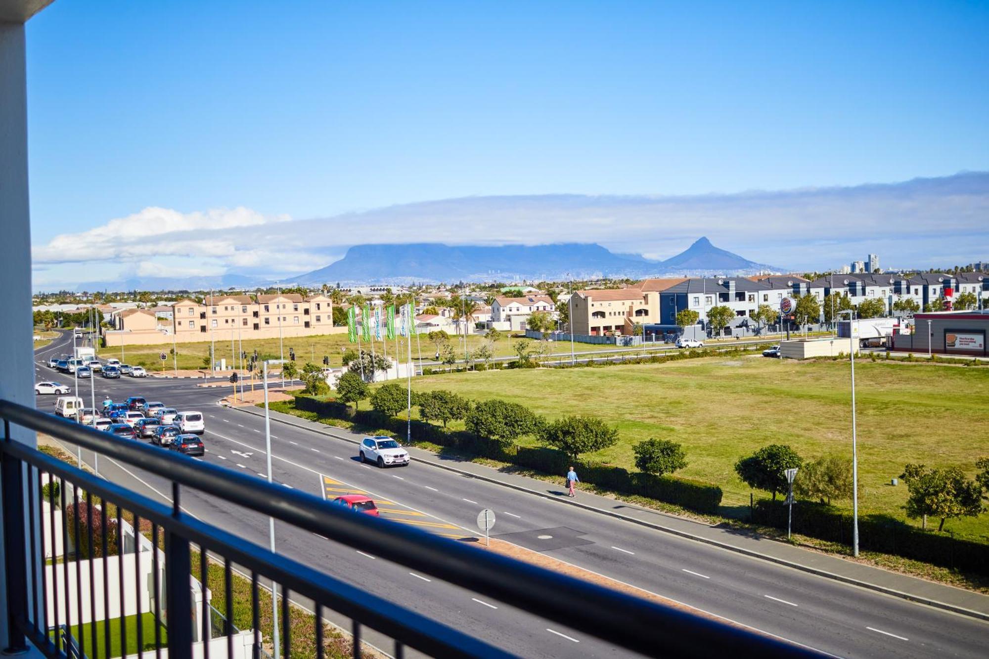 1d - Serene Retreat Of Parklands Kaapstad